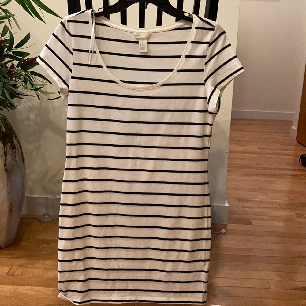 Fitted dress/ beach coverup